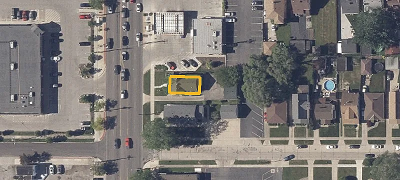 5825 Rdg Rd