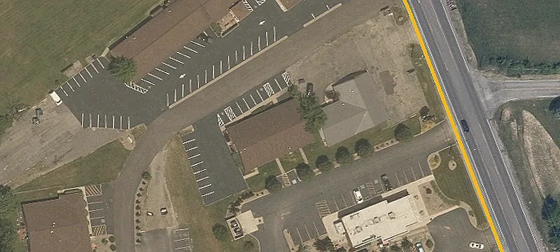 690 Youngstown Warren Rd