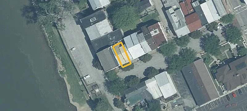 4 Main St