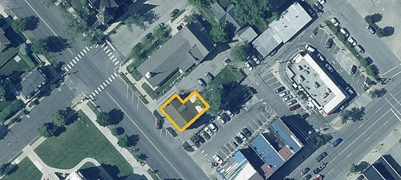 16 Main St