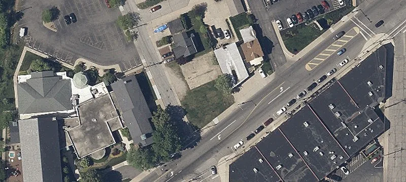 19364 Detroit Rd