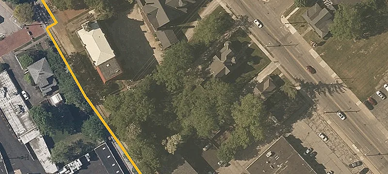 762 Broadway Ave