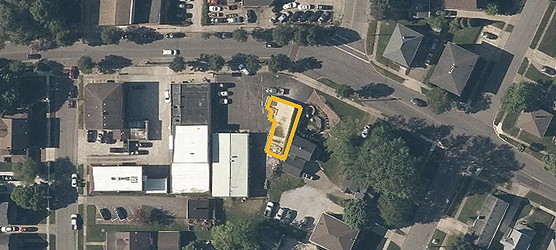 406 Chestnut Blvd