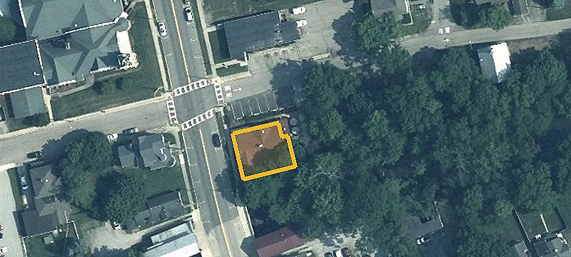98 Main St
