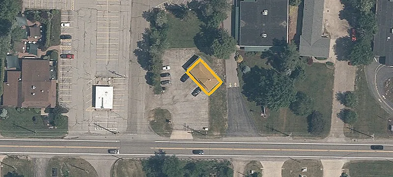8216 Mayfield Rd
