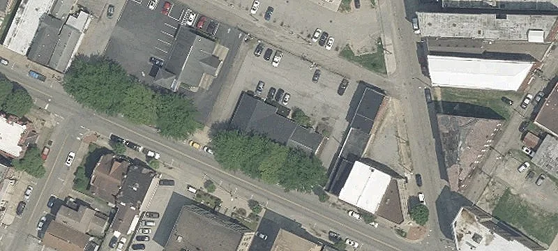 121 6th St