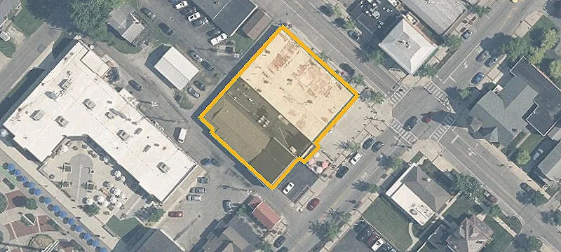 4051 Main St