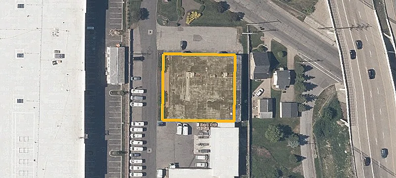 24202 Aurora Rd