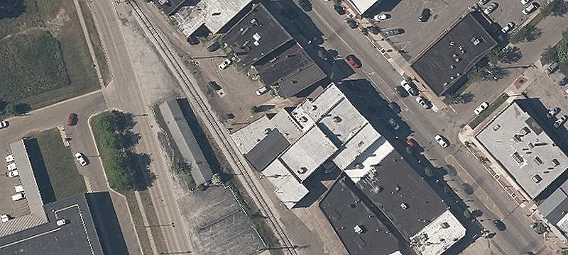 698 Broadway Ave