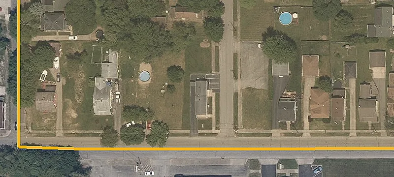 374 Robinson Rd