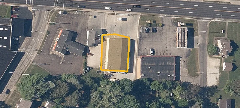 1170 Main St