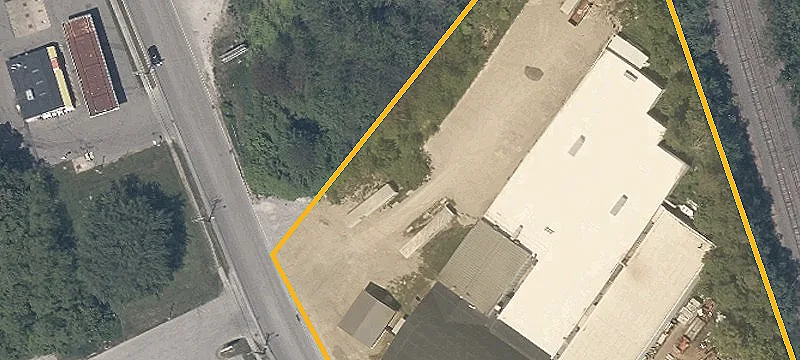 1504 Lk E Rd