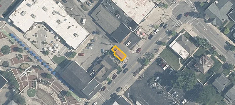 4039 Main St