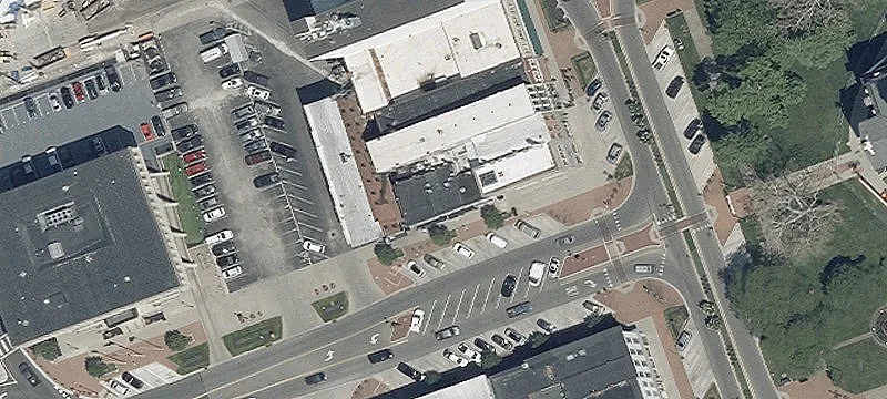 12 Main St