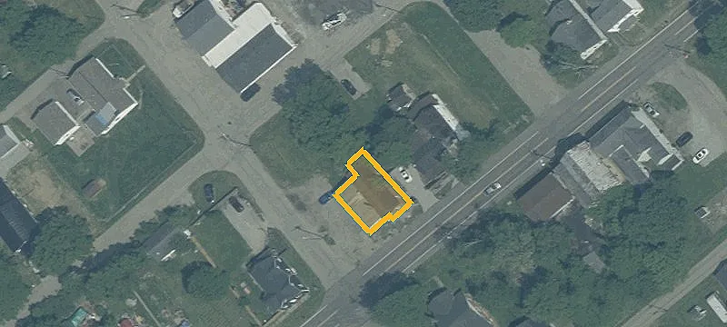 1876 Main St