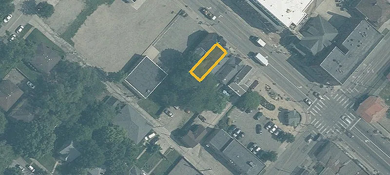 319 Main St
