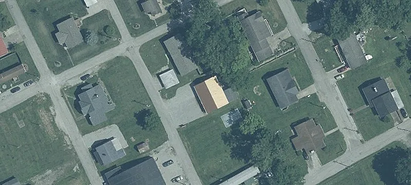 904 Hamburg St