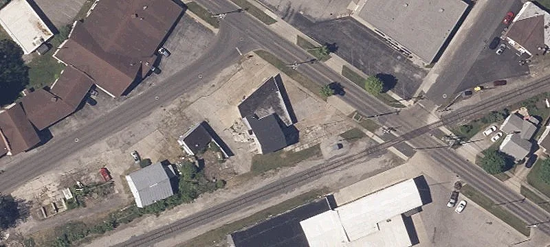 40 Woodlawn Ave