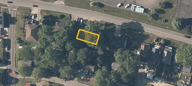 2416 Lakeside Dr