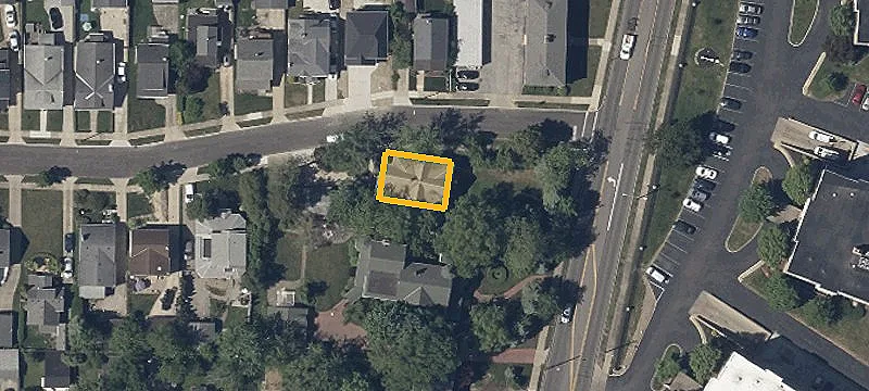 2110 Wooster Rd