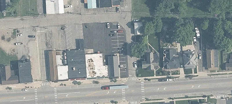98 Main St