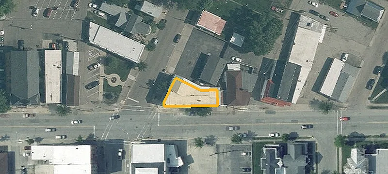6 Main St