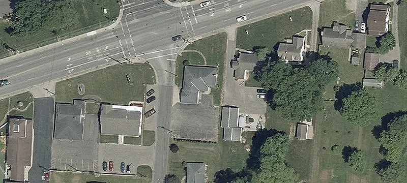 1287 Main St