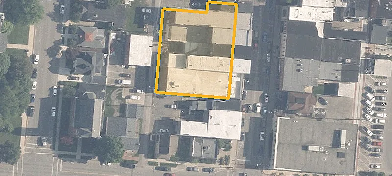 121 Main St