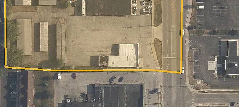 1047 Main St