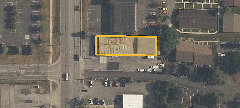 1011 Main St