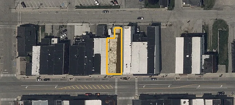 301 Main St