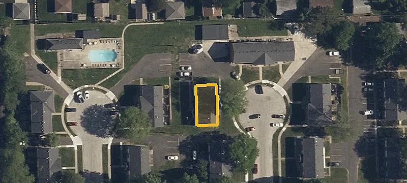 610 Roxbury Ct