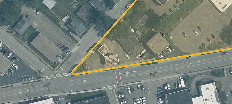 751 Main St