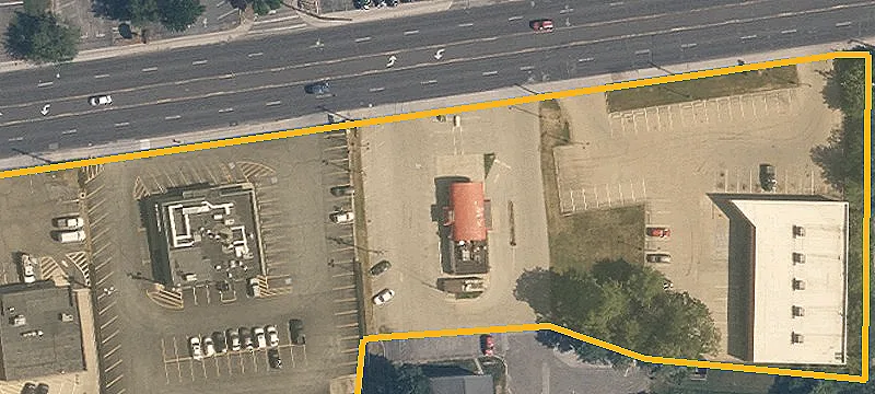 1630 Main St