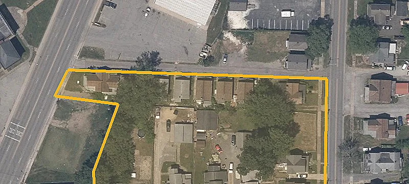642 Saint Clair NE Dr