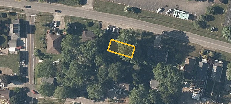 2416 Lakeside Dr
