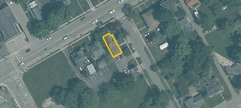 211 Main St
