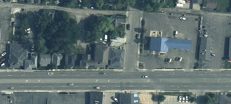1628 Main St