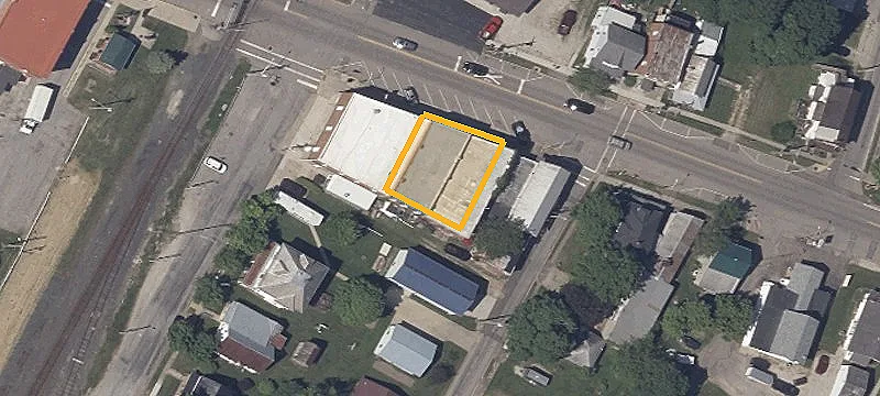 10-12 Main St
