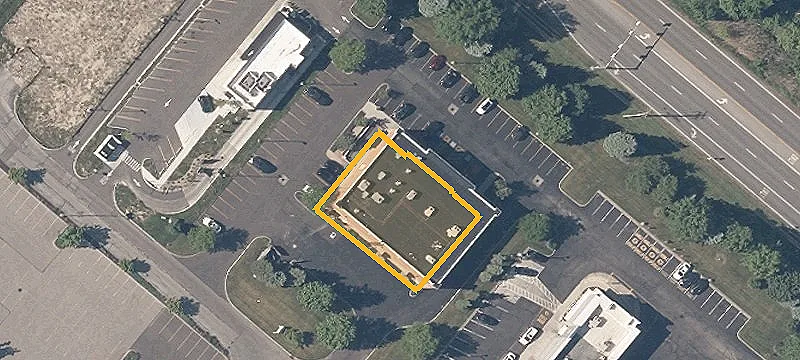 7165 Aurora Rd