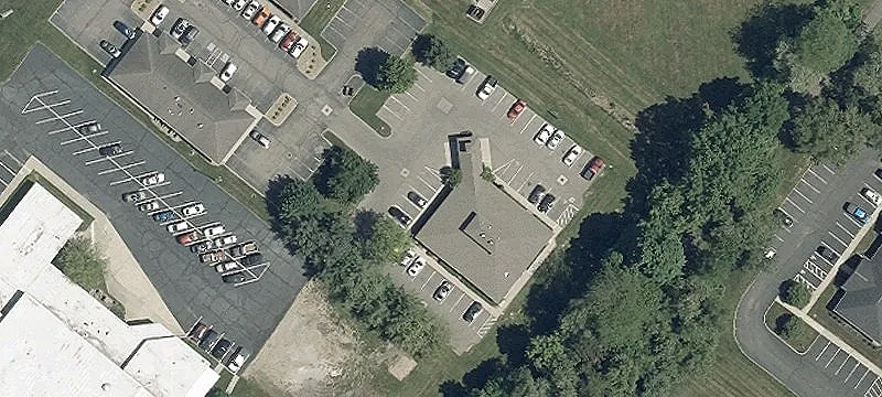 572 Industrial Pkwy