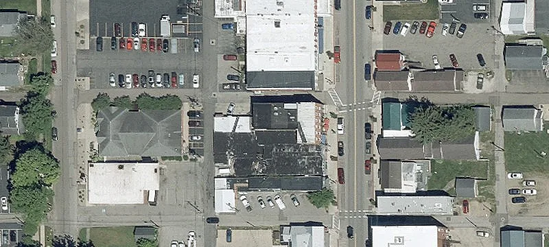 98 Main St