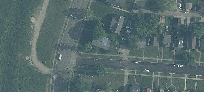 1413 Main St