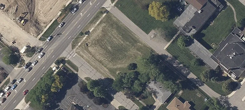 7183 Pearl Rd
