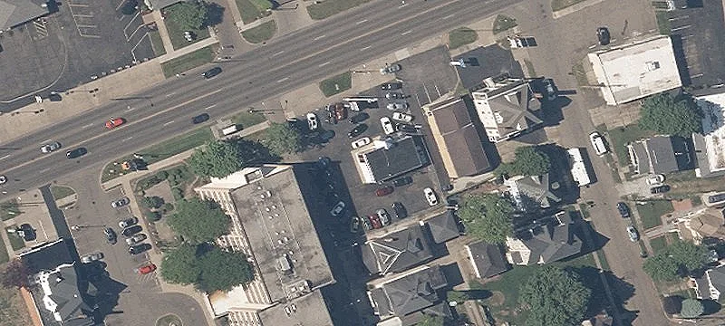 909 Lincoln E Way