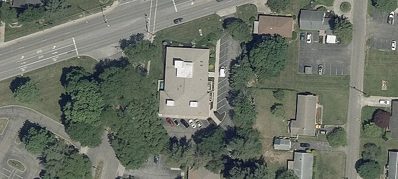 1371 Main St