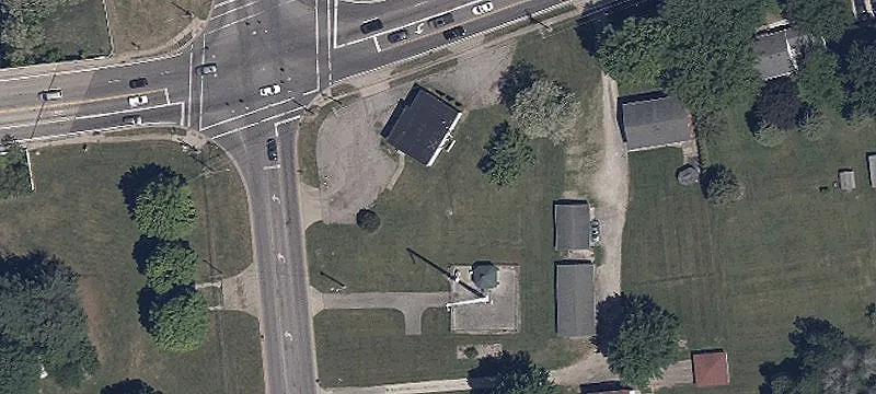 4706 Detroit Rd