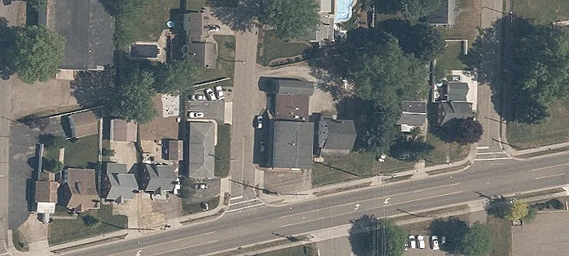 1323 Main St