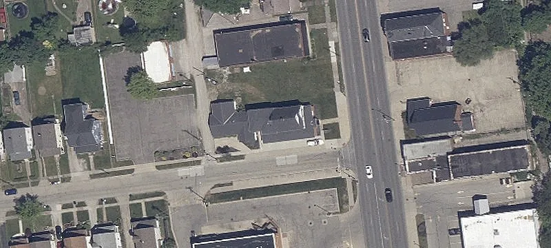 2652 Broadway