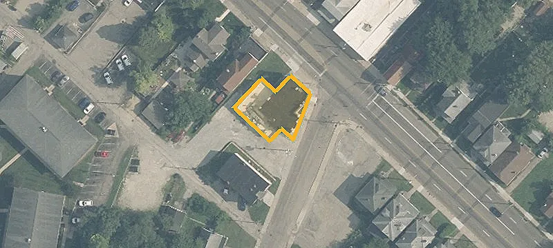 2033-2035 Wayne Ave